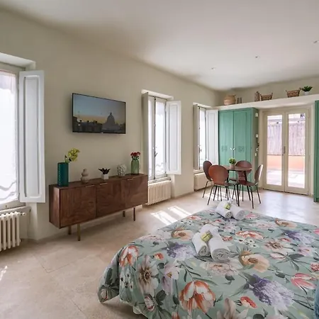 Trastevere Rooftop Terrace Courtyard Loft Apartment