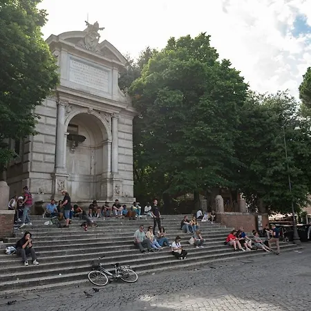 Trastevere Rooftop Terrace Courtyard Loft *