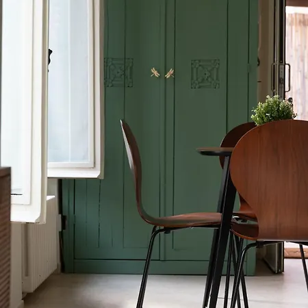 Trastevere Rooftop Terrace Courtyard Loft Apartment *