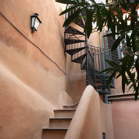 Trastevere Rooftop Terrace Courtyard Loft Apartment