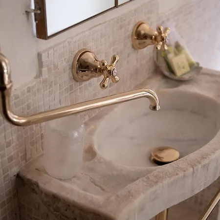 Apartment Trastevere Rooftop Terrace Courtyard Loft *