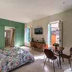 Appartamento Trastevere Rooftop Terrace Courtyard Loft *