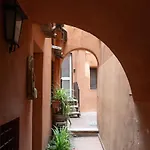 Trastevere Rooftop Terrace Courtyard Loft * Roma