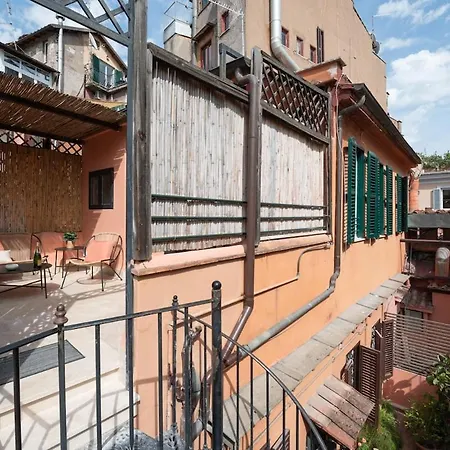 Trastevere Rooftop Terrace Courtyard Loft * Roma