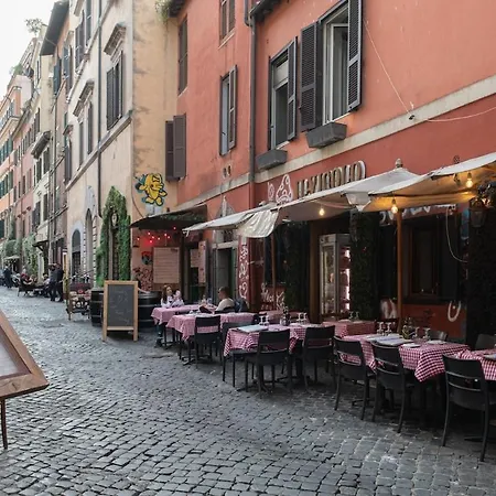 Trastevere Rooftop Terrace Courtyard Loft * Roma