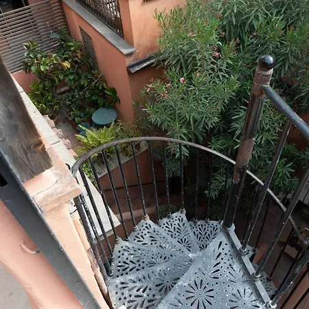Trastevere Rooftop Terrace Courtyard Loft Apartment *