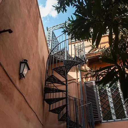 Apartment Trastevere Rooftop Terrace Courtyard Loft Rome