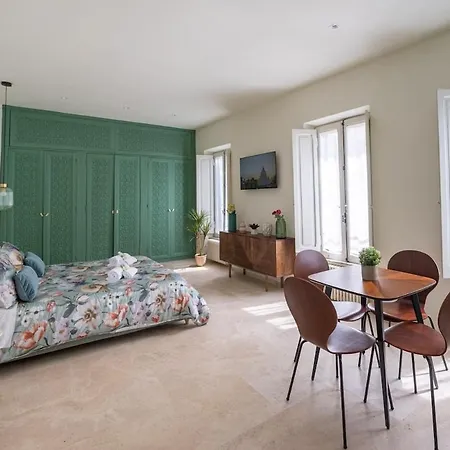 Trastevere Rooftop Terrace Courtyard Loft * Rome